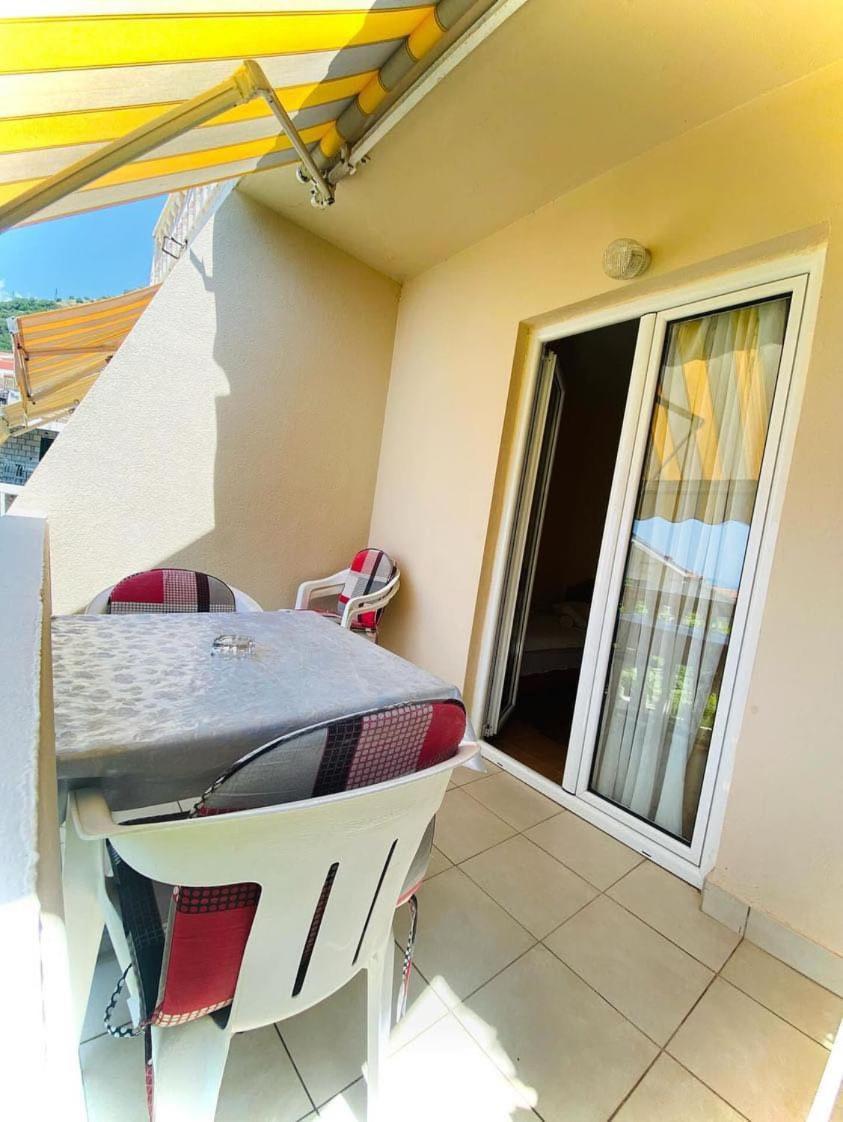 סבטי סטפן Apartments Dunja מראה חיצוני תמונה