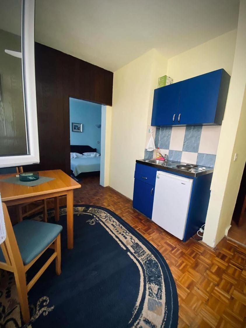 סבטי סטפן Apartments Dunja מראה חיצוני תמונה
