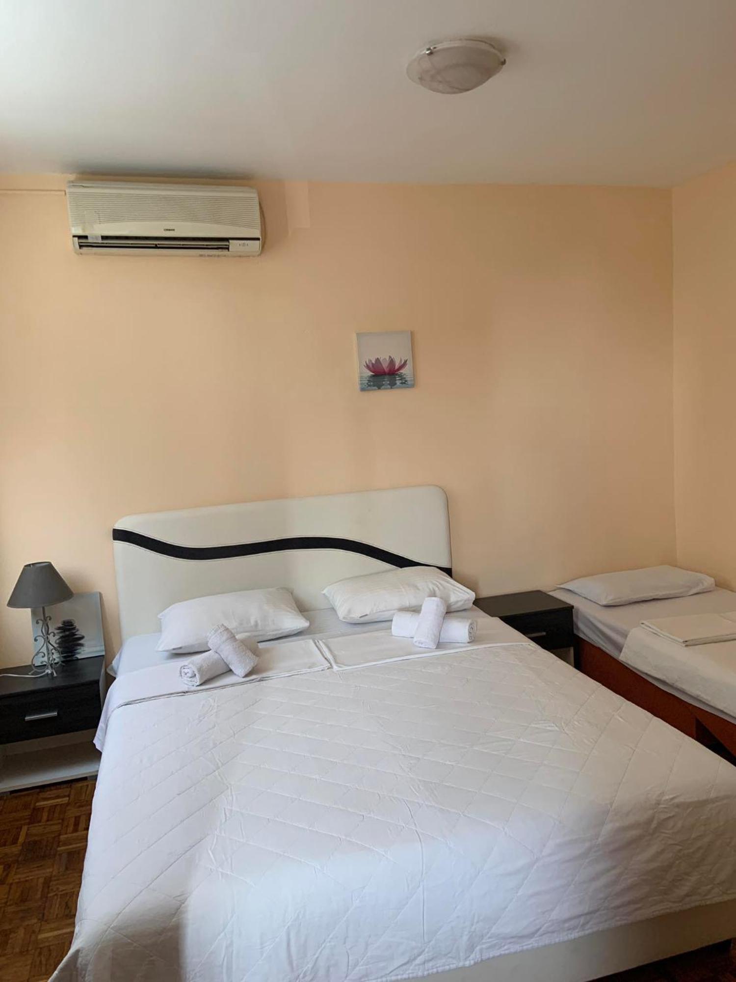 סבטי סטפן Apartments Dunja מראה חיצוני תמונה