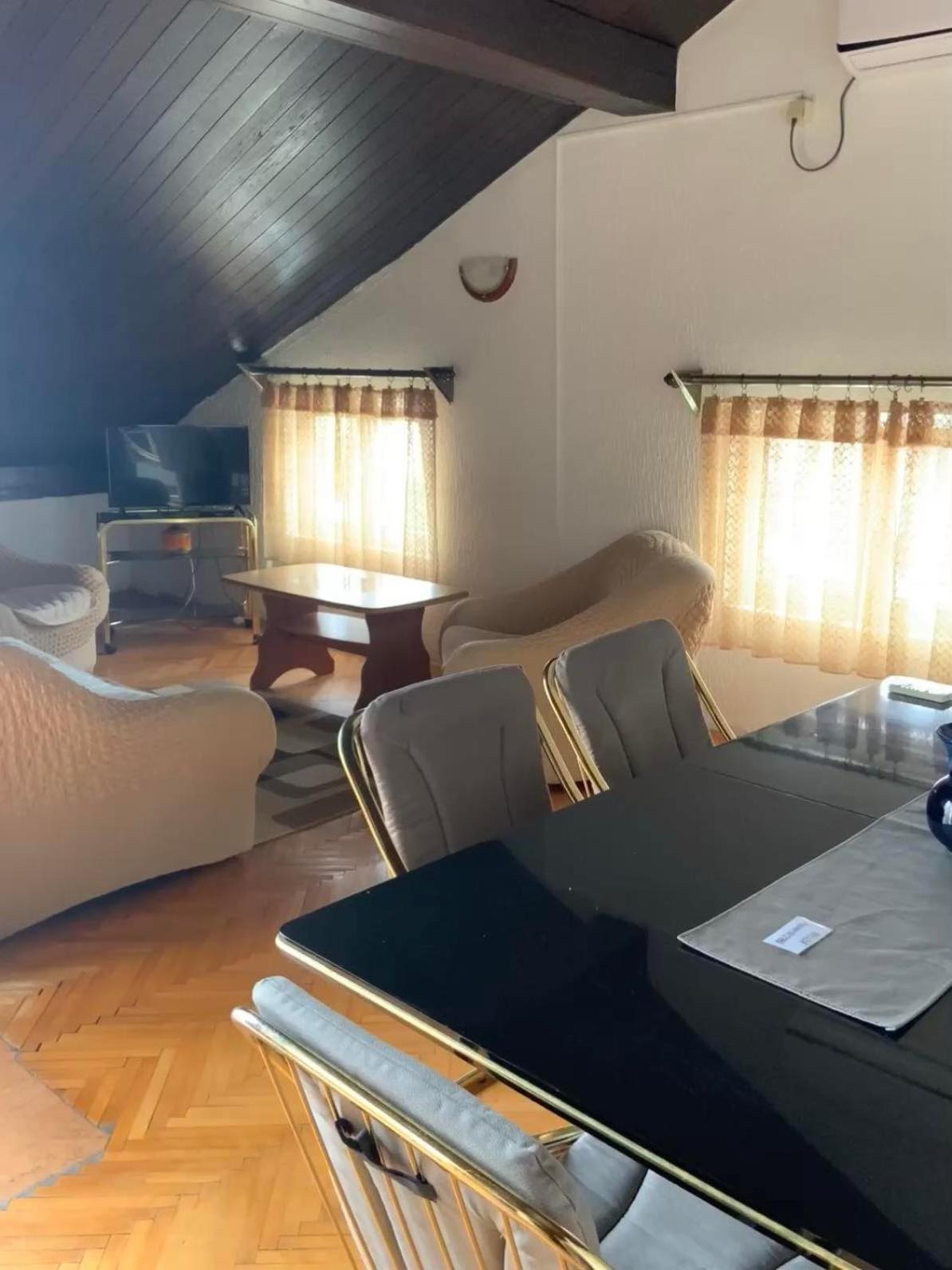 סבטי סטפן Apartments Dunja מראה חיצוני תמונה
